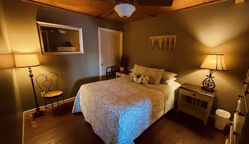 Apartamento, baño privado (Heart of Nashville)