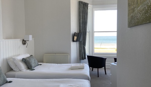 Habitación Confort con 1 cama doble o 2 individuales, vistas al mar