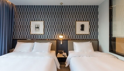 Habitación Business con 2 camas individuales (8 PM Check-in on Friday-Sunday)