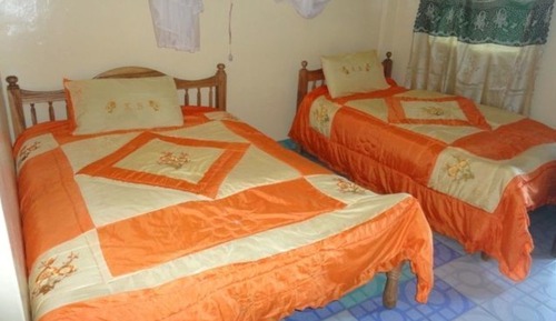 Habitación con 2 camas individuales