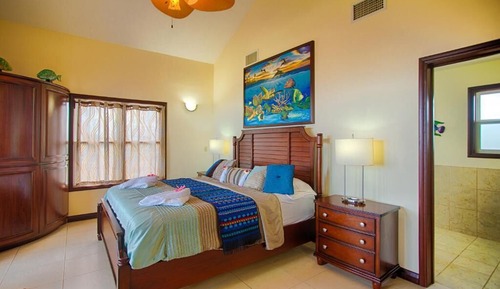 Villa de lujo, 3 habitaciones, balcón, junto a la playa