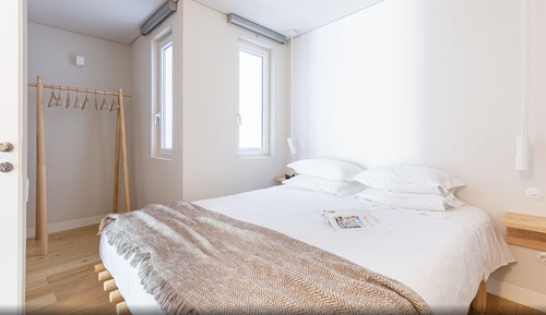 Apartamento de diseño, 1 habitación, balcón, vistas a la ciudad (3)
