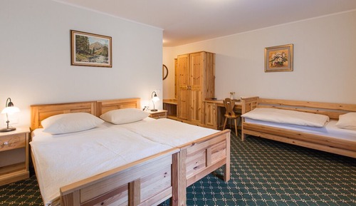 Habitación triple, balcón