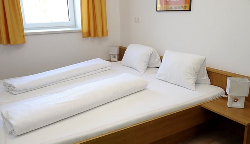 Apartamento superior, 2 habitaciones, terraza (Enzian)
