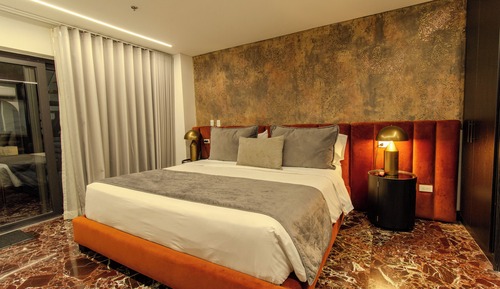 4-Bedroom penthouse with jacuzzi