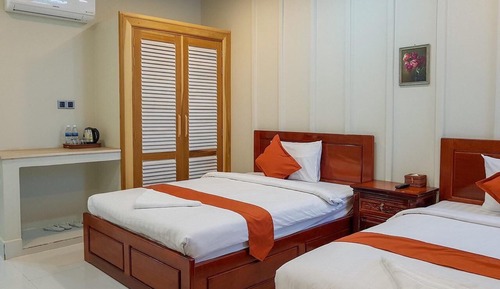 Deluxe Twin Room with Air-con