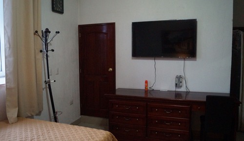 Habitación estándar con 1 cama doble o 2 individuales
