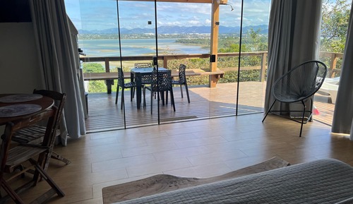 Bungalow de lujo, cocina, vistas al lago (Antilla)