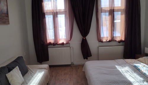 Classic Apartment (Happy)
