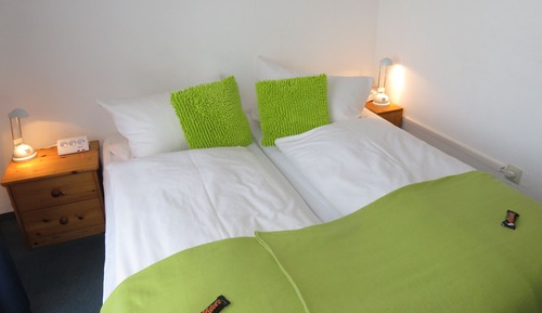 Habitación doble, baño privado (1.OG)