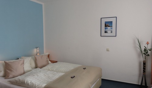 Habitación doble superior, baño privado, vistas al lago (1.OG)