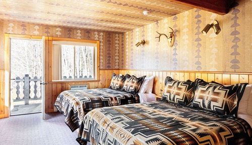 Habitación estándar con 1 cama doble o 2 individuales, vistas al complejo turístico