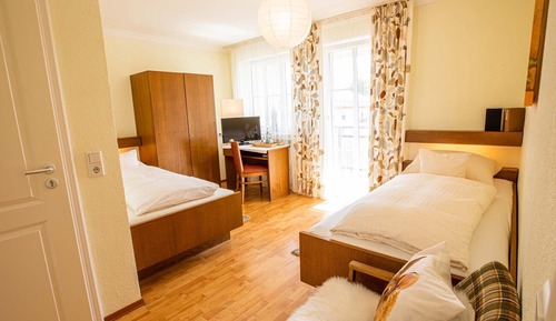 Habitación estándar con 2 camas individuales, baño privado