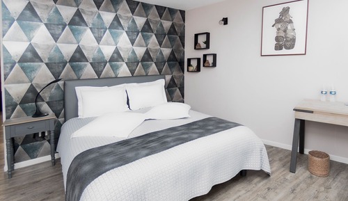 Habitación Confort doble, balcón (Cougnac)