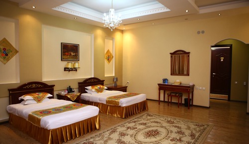 Habitación superior con 1 cama doble o 2 individuales