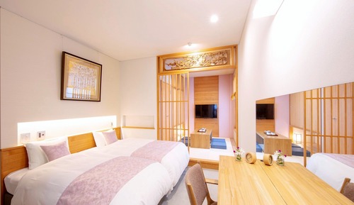 Habitación superior con 2 camas individuales (with Japanese Style Room)