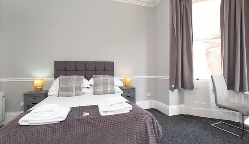 Apartamento (Apartment 4 First Floor)
