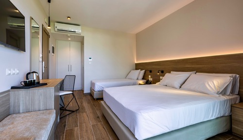 Suite with Garden View