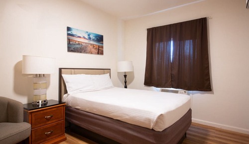 Habitación estándar, 1 cama doble, no fumadores, baño compartido (12)