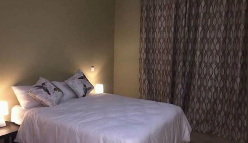 Habitación estándar con 1 cama doble o 2 individuales