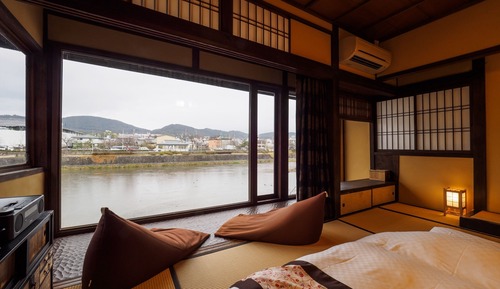 Villa Deluxe, no fumadores, vistas al río (Kamogawa-an)