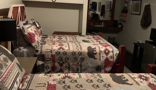 Habitación básica, 2 camas dobles (Unit 7)