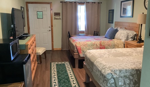 Habitación básica, 2 camas dobles (Unit 2)