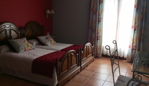 Habitación con 1 cama doble o 2 individuales