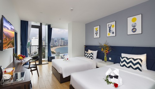 Habitación Premier con 2 camas individuales, balcón, vistas al mar