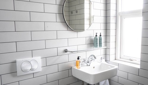 Habitación con 2 camas individuales, baño privado