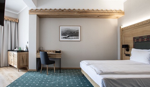 Habitación Deluxe doble, 1 cama de matrimonio con sofá cama