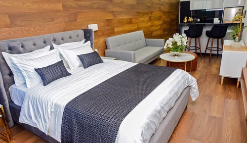 Estudio superior, 1 cama de matrimonio, no fumadores