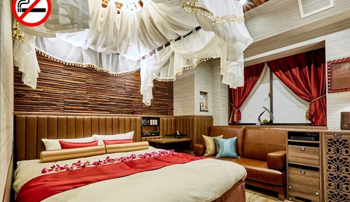 Habitación estándar doble, 1 cama de matrimonio, frigorífico y microondas