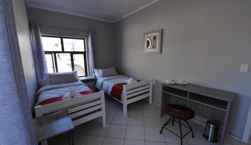 Habitación con 2 camas individuales