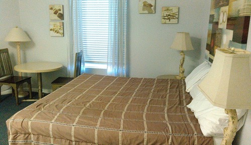 Apartamento, 2 habitaciones, balcón, frente al mar (1104 A&B)