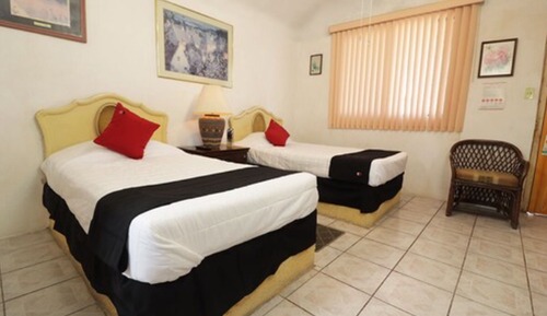 Habitación con 2 camas individuales