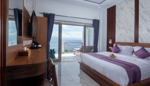 Suite with Ocean View