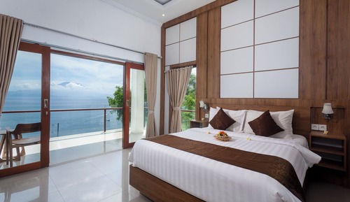Deluxe Room with Ocean View