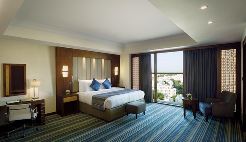 Suite Deluxe, no fumadores, vistas parciales al mar