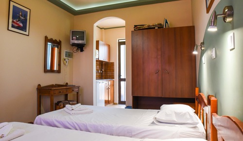Estudio básico (3 Adults)