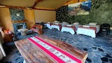 Family Cabin, Multiple Beds, Pool Access, Mountain View