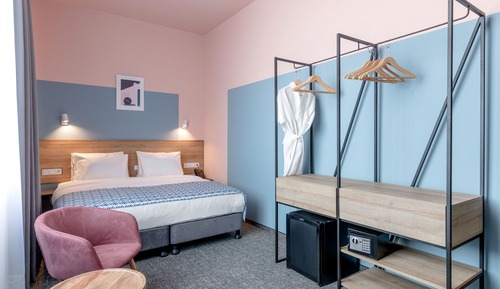 Habitación superior con 1 cama doble o 2 individuales