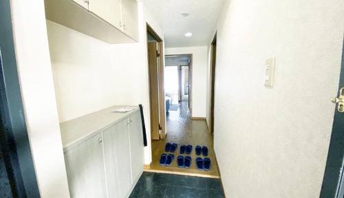 Apartamento, 3 habitaciones, balcón (503)