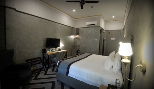 Habitación Premier, 1 cama de matrimonio grande, balcón