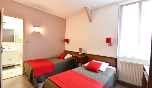 Habitación básica con 2 camas individuales, 2 camas individuales
