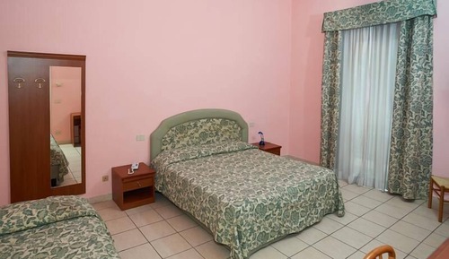 Habitación con 1 cama doble o 2 individuales