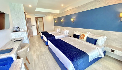 Habitación cuádruple Deluxe, balcón, vistas al mar