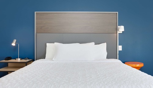 Habitación, 1 cama de matrimonio grande, accesible para personas con discapacidad, bañera
