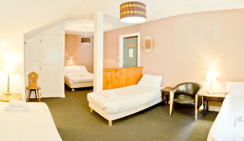 Dormitorio compartido estándar (4)