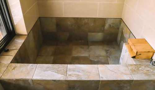 Habitación tradicional con 2 camas individuales (2 People, with Private Bathroom,No.11)